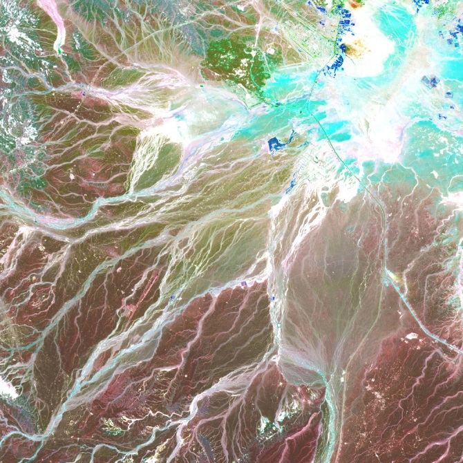 Blue Farmland可译为蓝色农田，但huaikuanchung不是一个常见的英文词汇或有公认含义的词语，不清楚其确切指的是什么，无法完成该部分的准确翻译 丨以色列-26