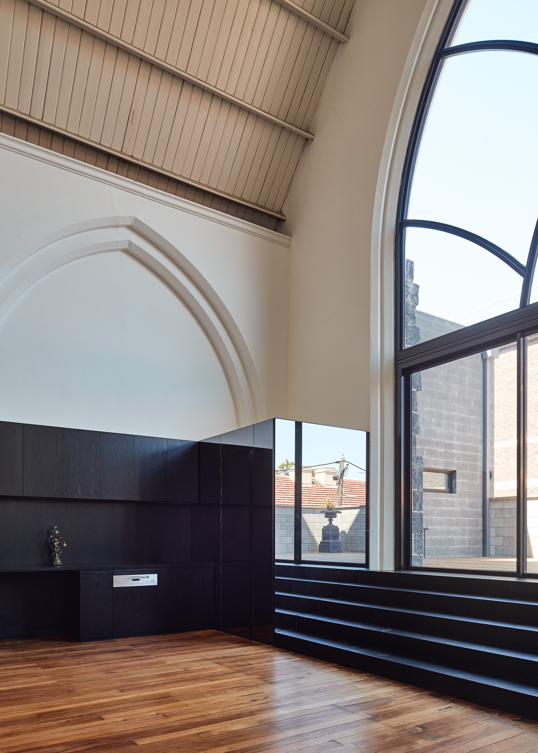 历史教堂的现代改造，打造城市私密天堂-9