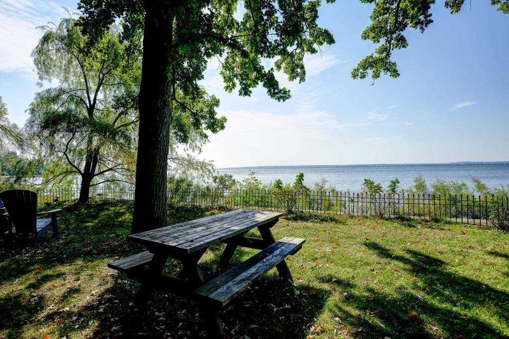 圣普拉西德劳伦琴地区温馨住宅丨Joli Joli Design-19