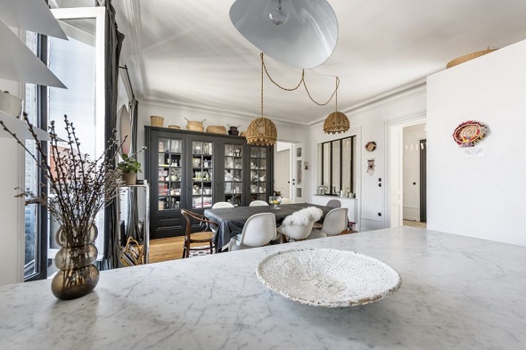 现代公寓设计融合智能存储与经典内饰方案丨Alexandra Tamburini-24