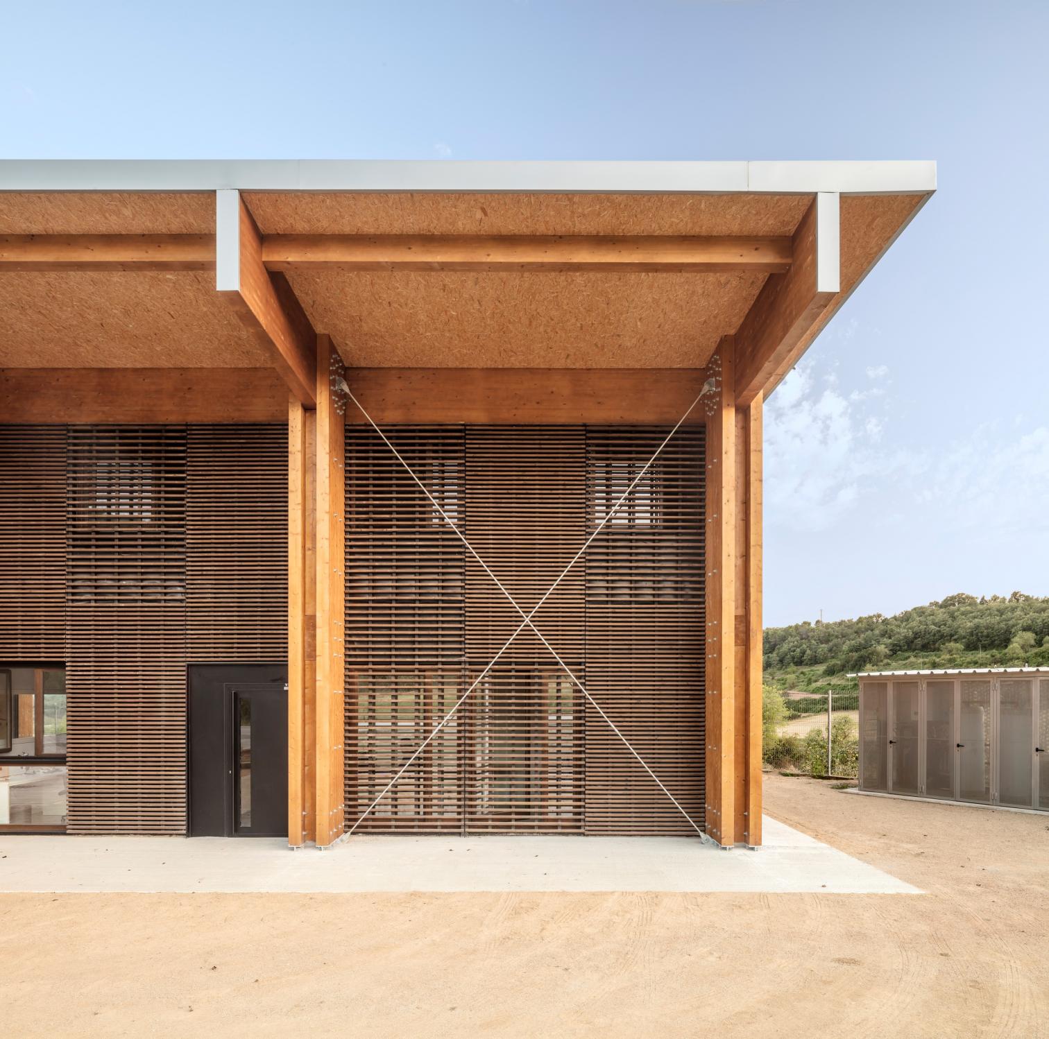 西班牙 Moyá 消防站丨西班牙巴塞罗那-19