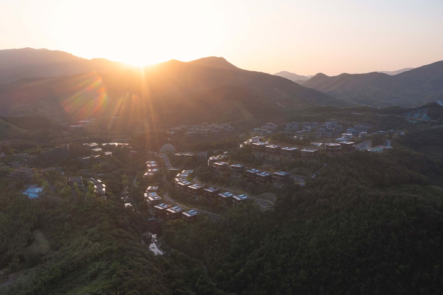 德清“沁山”山地酒店丨朱培栋-10