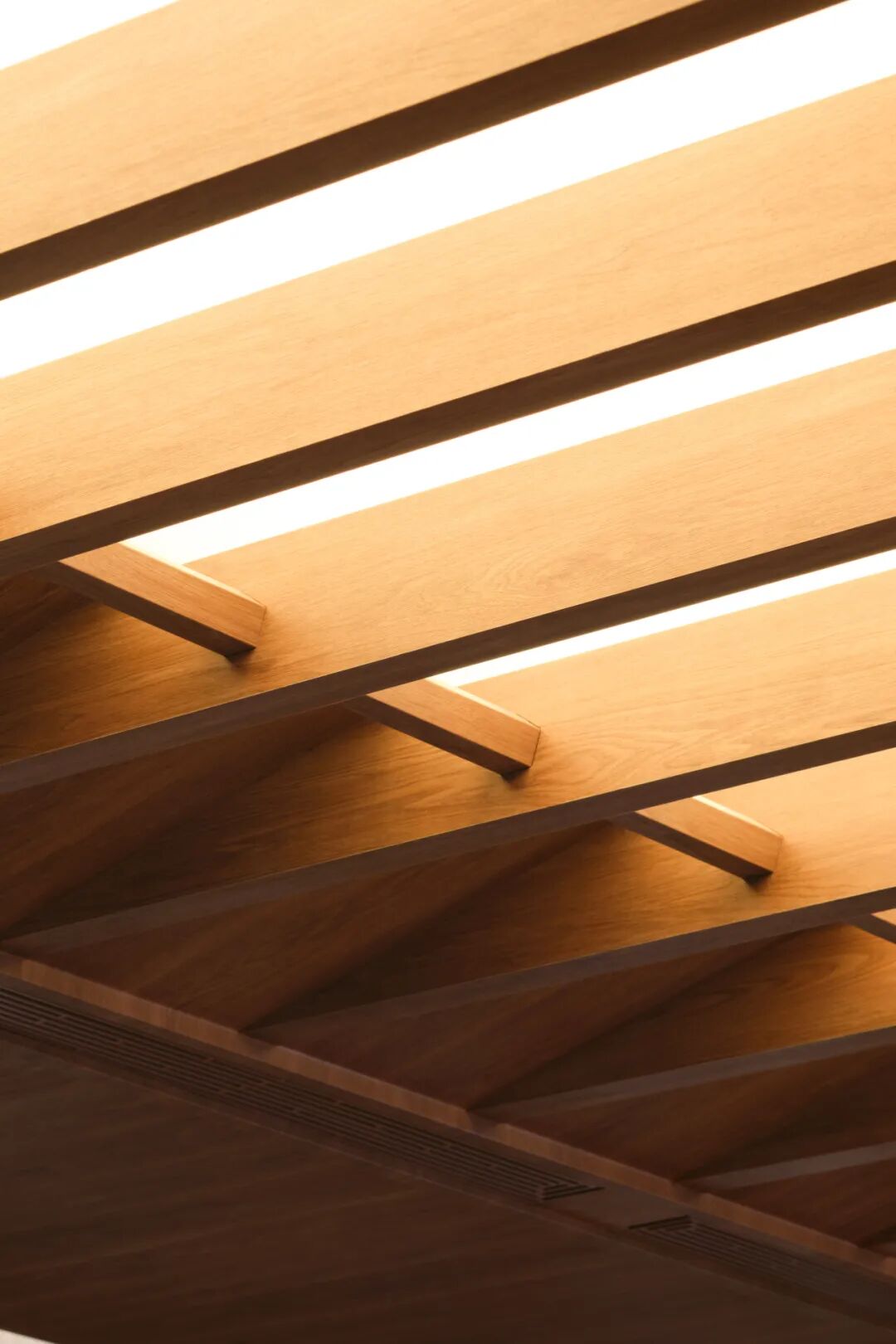 从岩壁出发，走向极境之境——始祖鸟ARCLOUNGE-31