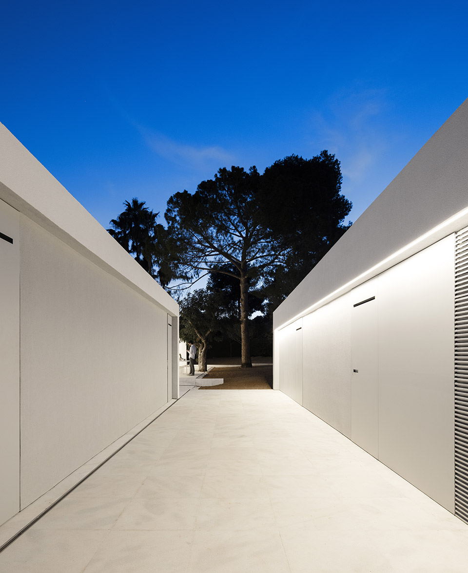 松树林之间的住宅，西班牙 / Fran Silvestre Arquitectos-84