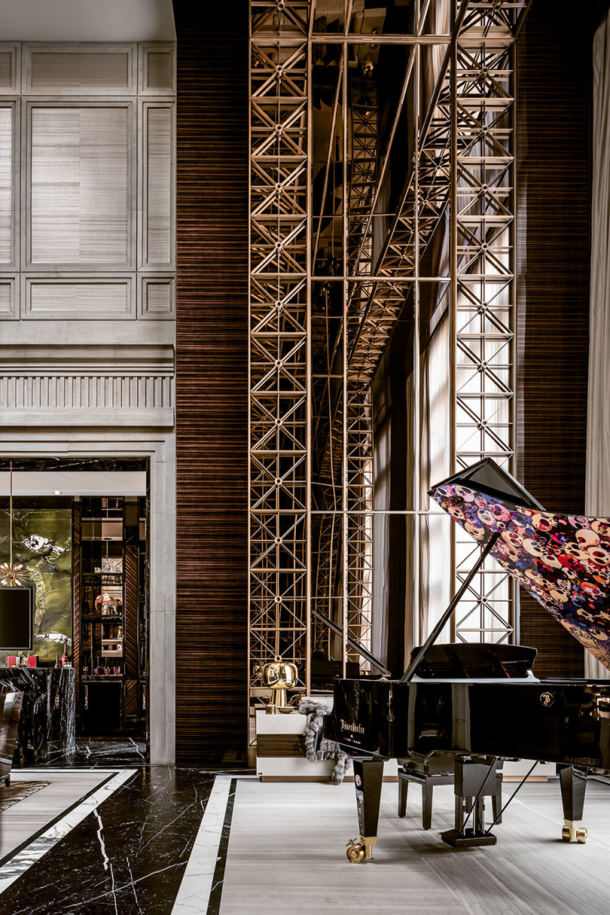 Drake 亿元豪宅揭秘,现代奢华与古典艺术的完美融合-44