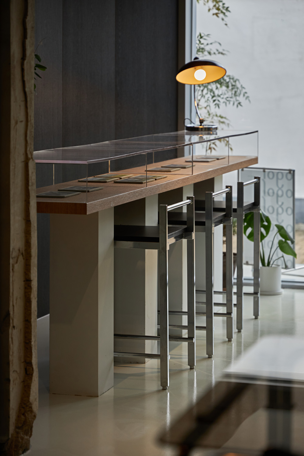 29°C 的温暖 | 木质氛围的咖啡厅设计-22