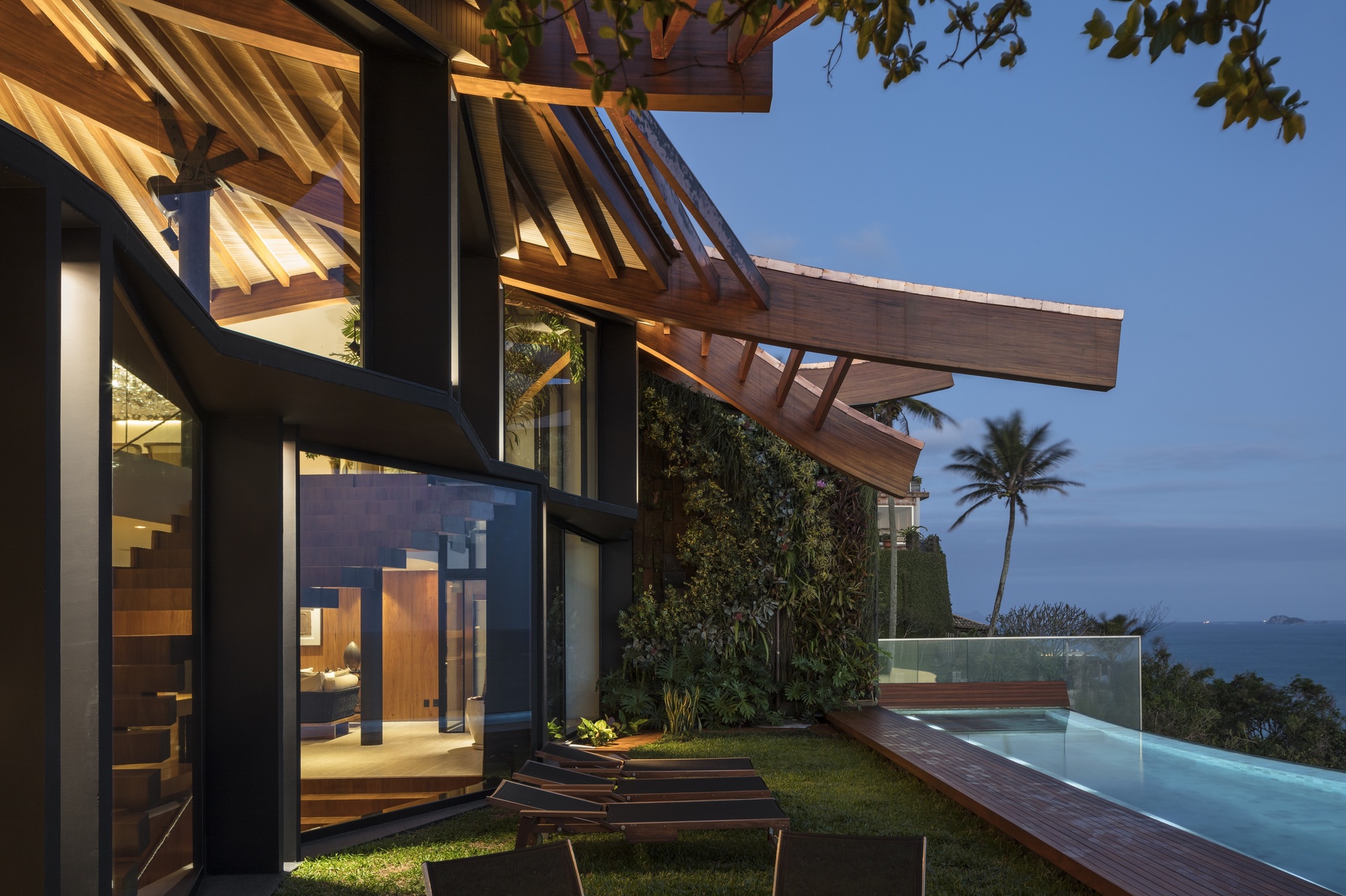 波浪之屋 | 海景别墅的室内设计巅峰之作-24