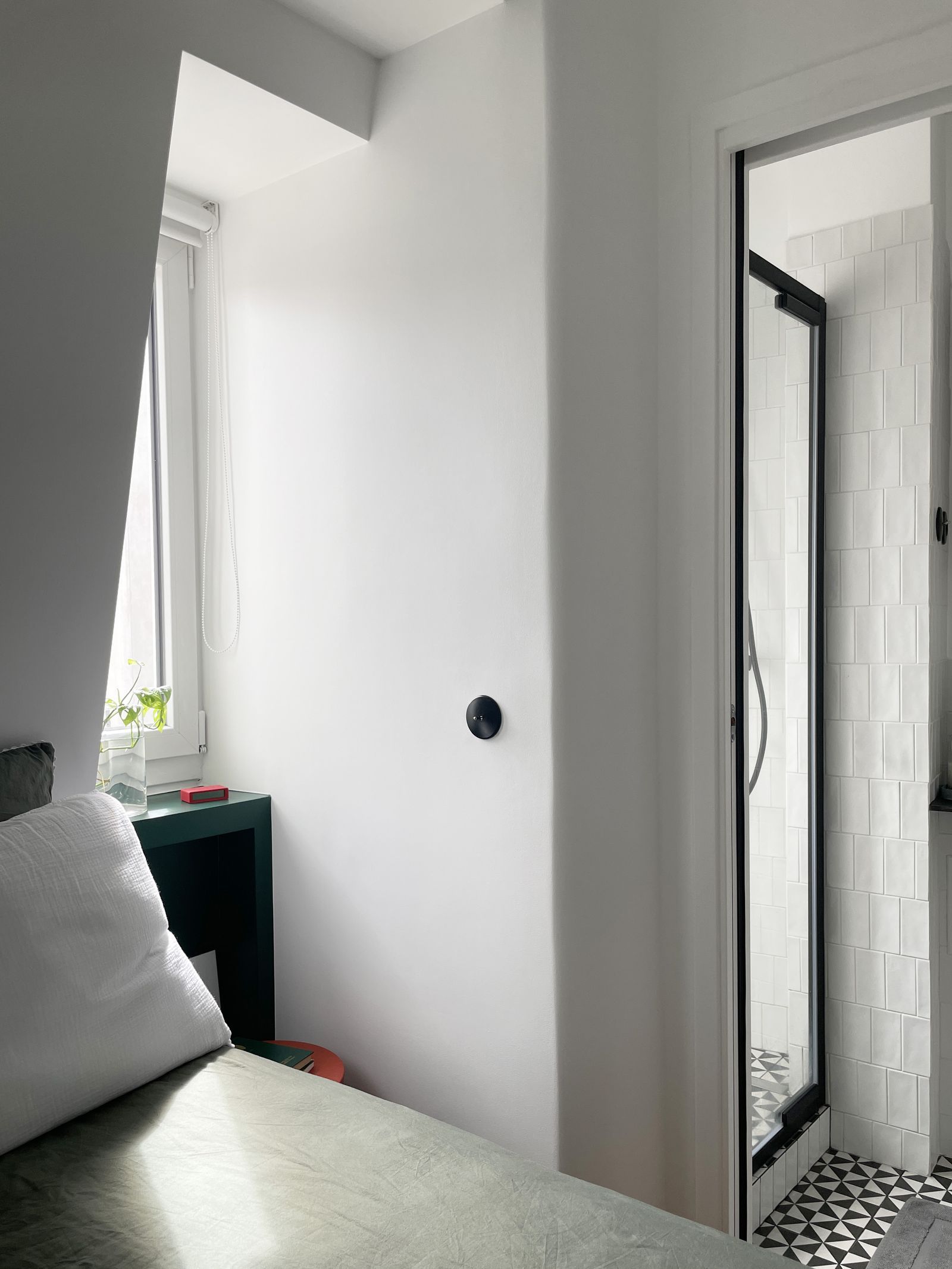 巴黎屋顶下靠近植物园的25平米小公寓丨法国巴黎丨Ami工作室（Charlotte Fontaine等创立）-18