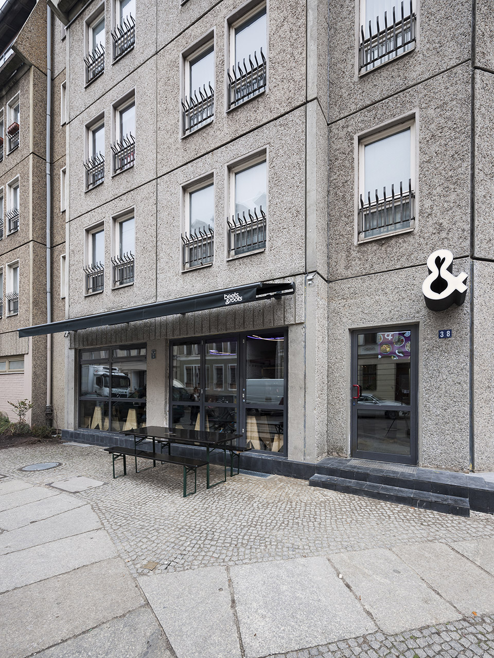 柏林街头的美式风情 & Beets and Roots餐厅 / GONZALEZ & HAASE / AAS-27