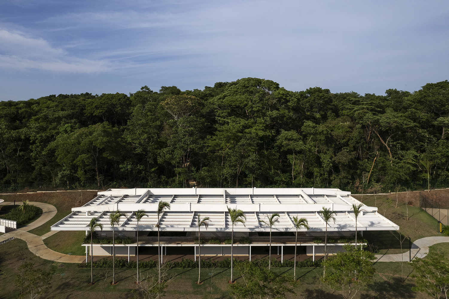 巴西健身中心丨卡波特·马孔德斯·隆戈·阿尔基多拉和都市生活-5