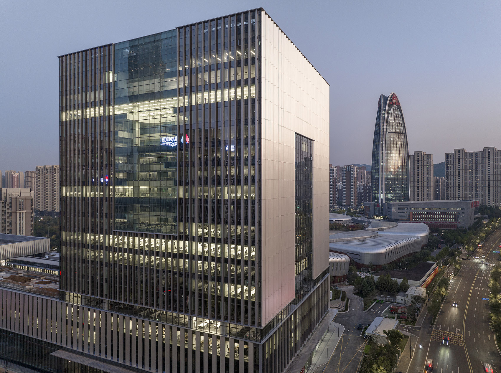 国家重型汽车工程技术研究中心丨中国济南丨CCDI 21设计工作室-70