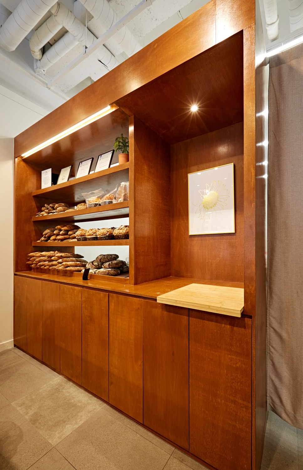 白色与木质，打造 15 平极简主义厨房-13