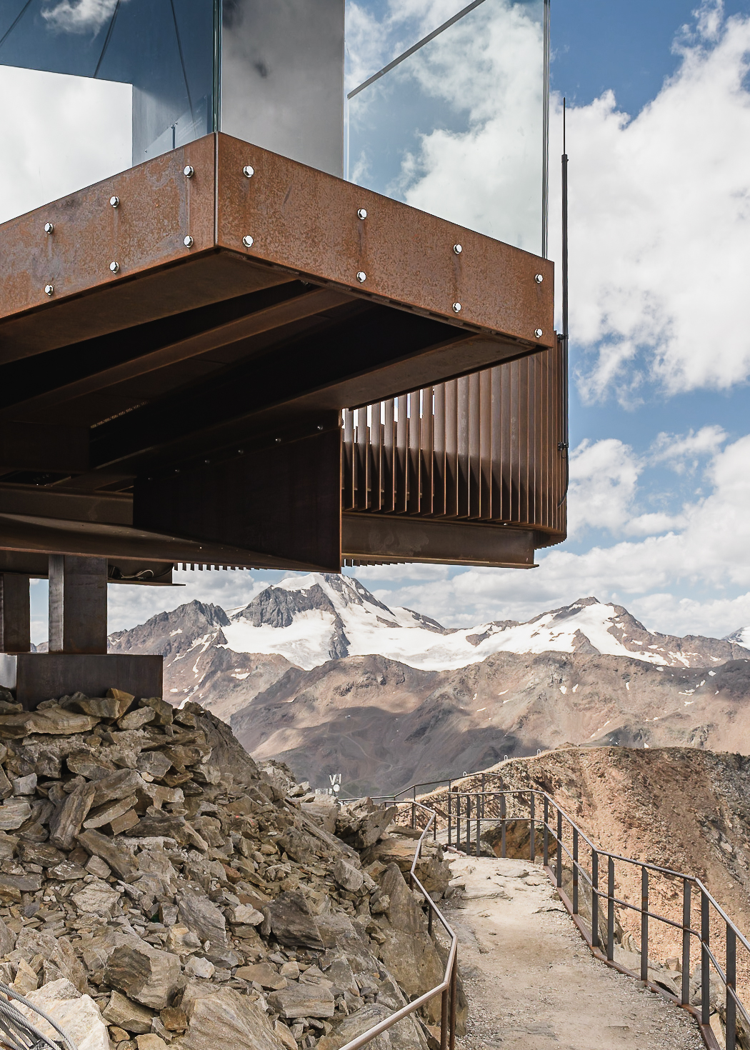 ÖtziPeak3251m-noa*NetworkofArchitecture-25