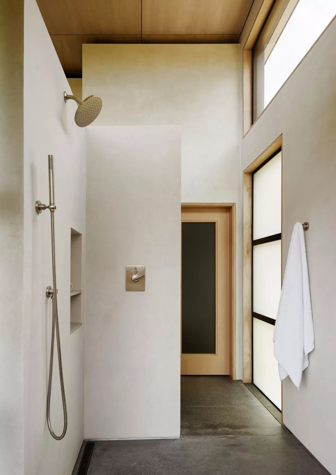 森林中的宁静隐居,对话自然之美-82