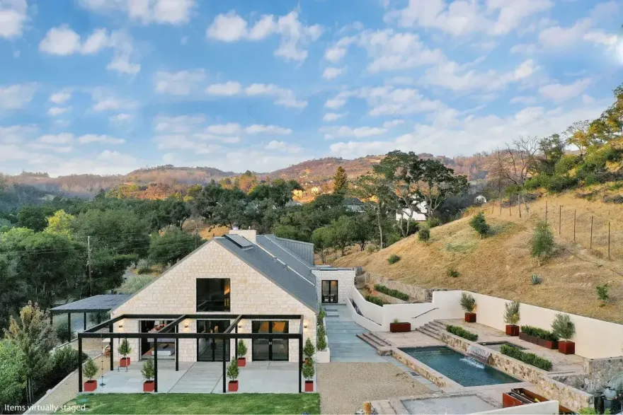 加州自然风格别墅 | 现代设计与乡村美学的完美融合-19