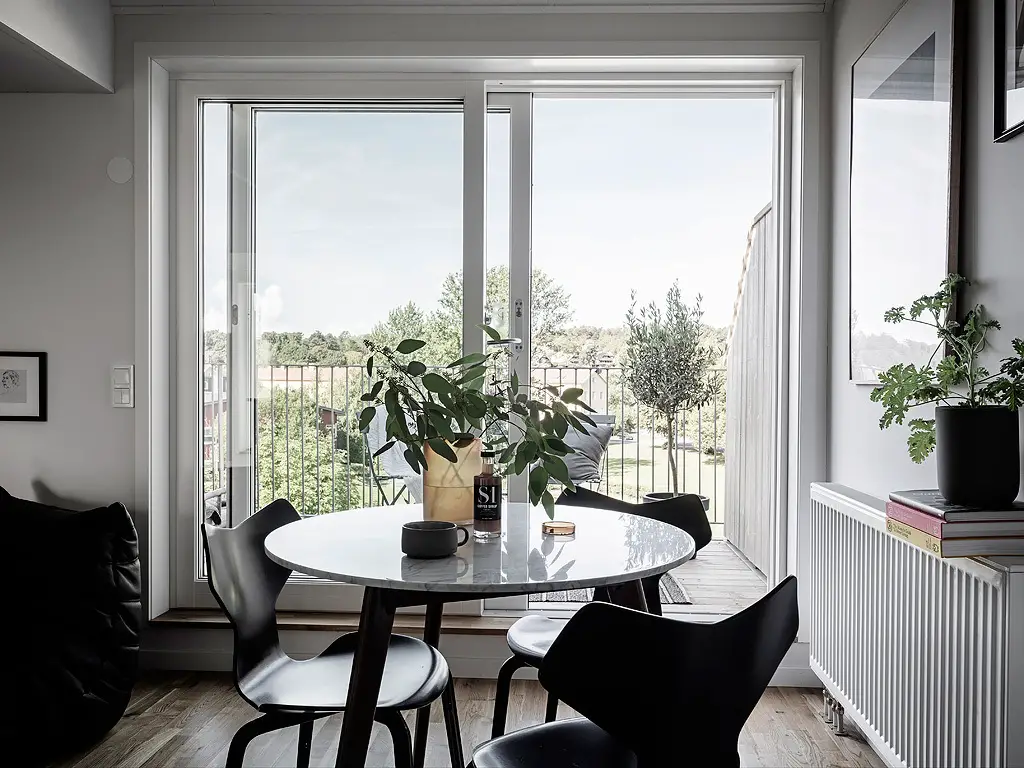 黑白设计公寓，空间感十足-5