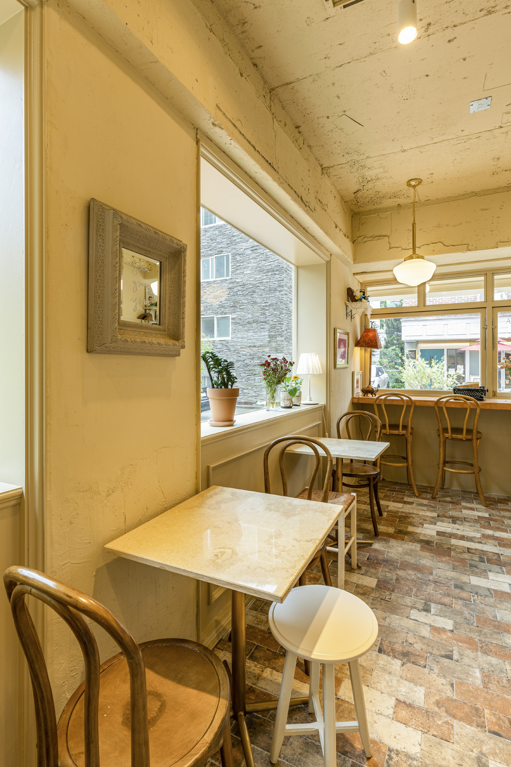 欧式家庭氛围的 30 平米蛋糕店设计-15