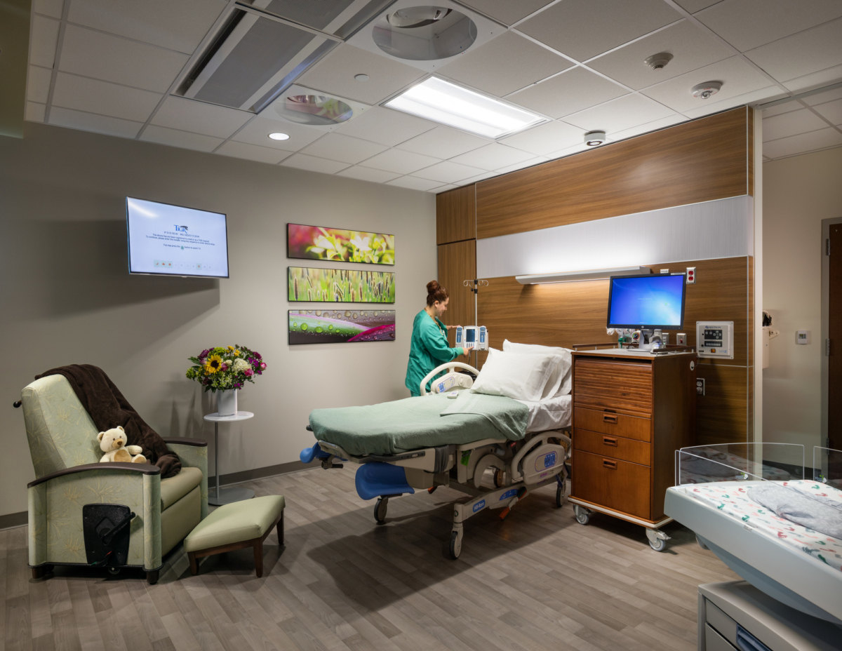 UCHealth 朗斯峰医院丨美国科罗拉多丨EYP Architecture & Engineering-14