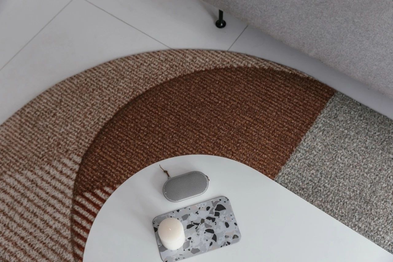 充满极简风的居住空间-38