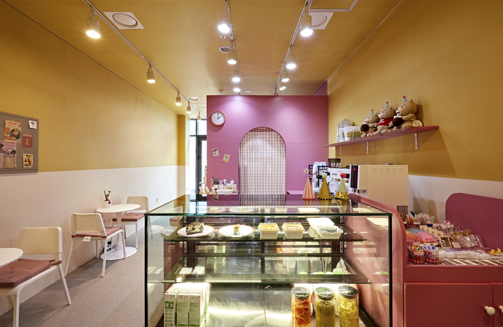 粉色调的 11 平米小空间设计-5