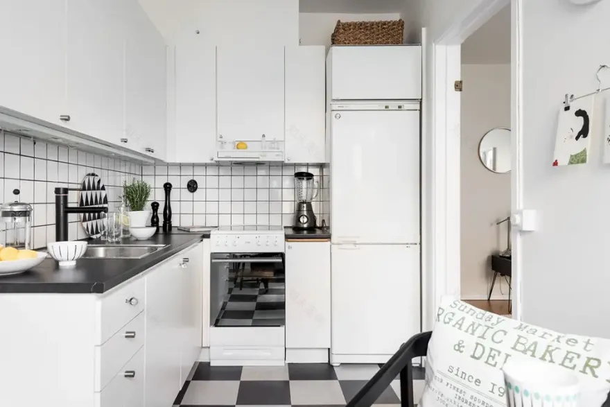 黑白厨房灵感打造 36 平米完美小窝-10