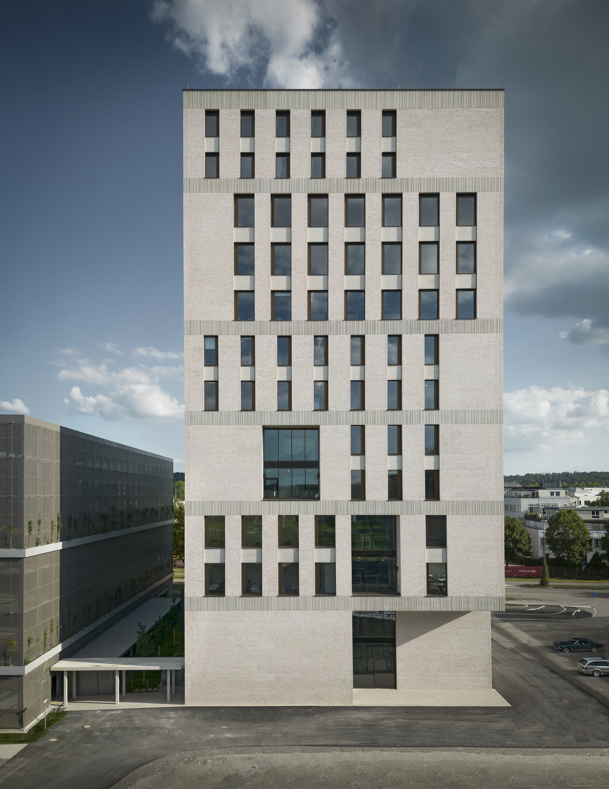 New High-Rise-Block Böblingen District Hospital / Baumschlager Eberle Architekten-24