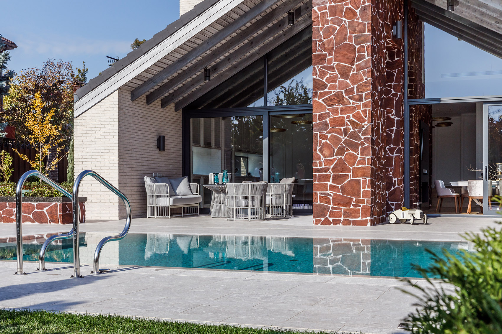 俄罗斯四口之家的私人住宅-11