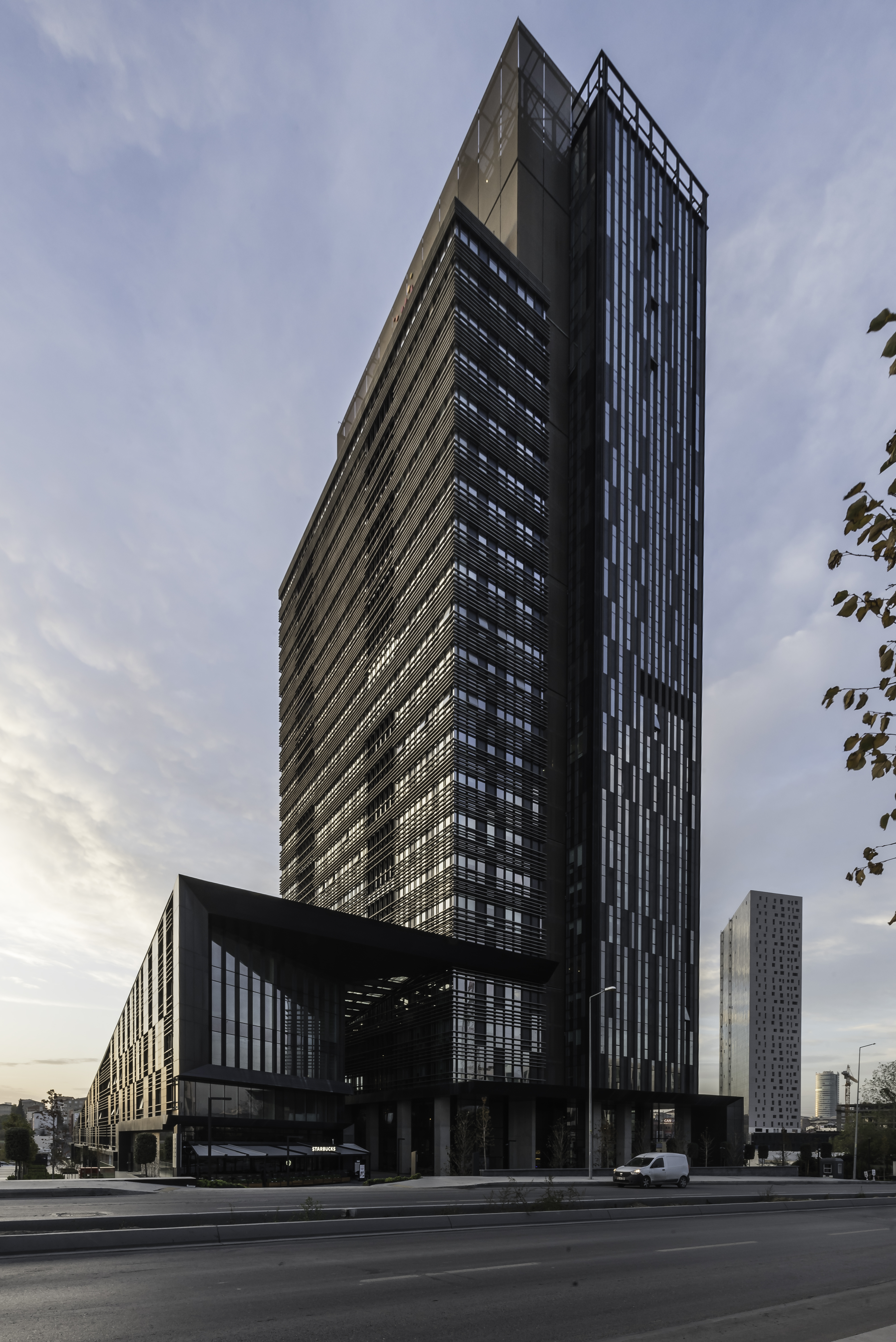 平衡街区设计,打造活力商业中心-11