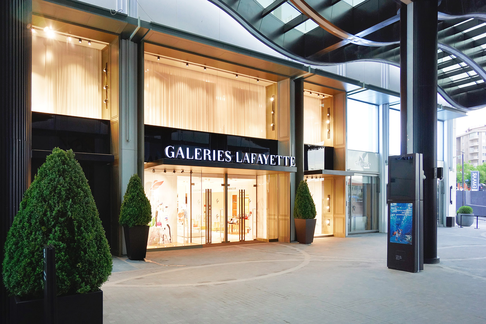 老佛爷商城伊斯坦布尔店 / plajer & franz studio-35