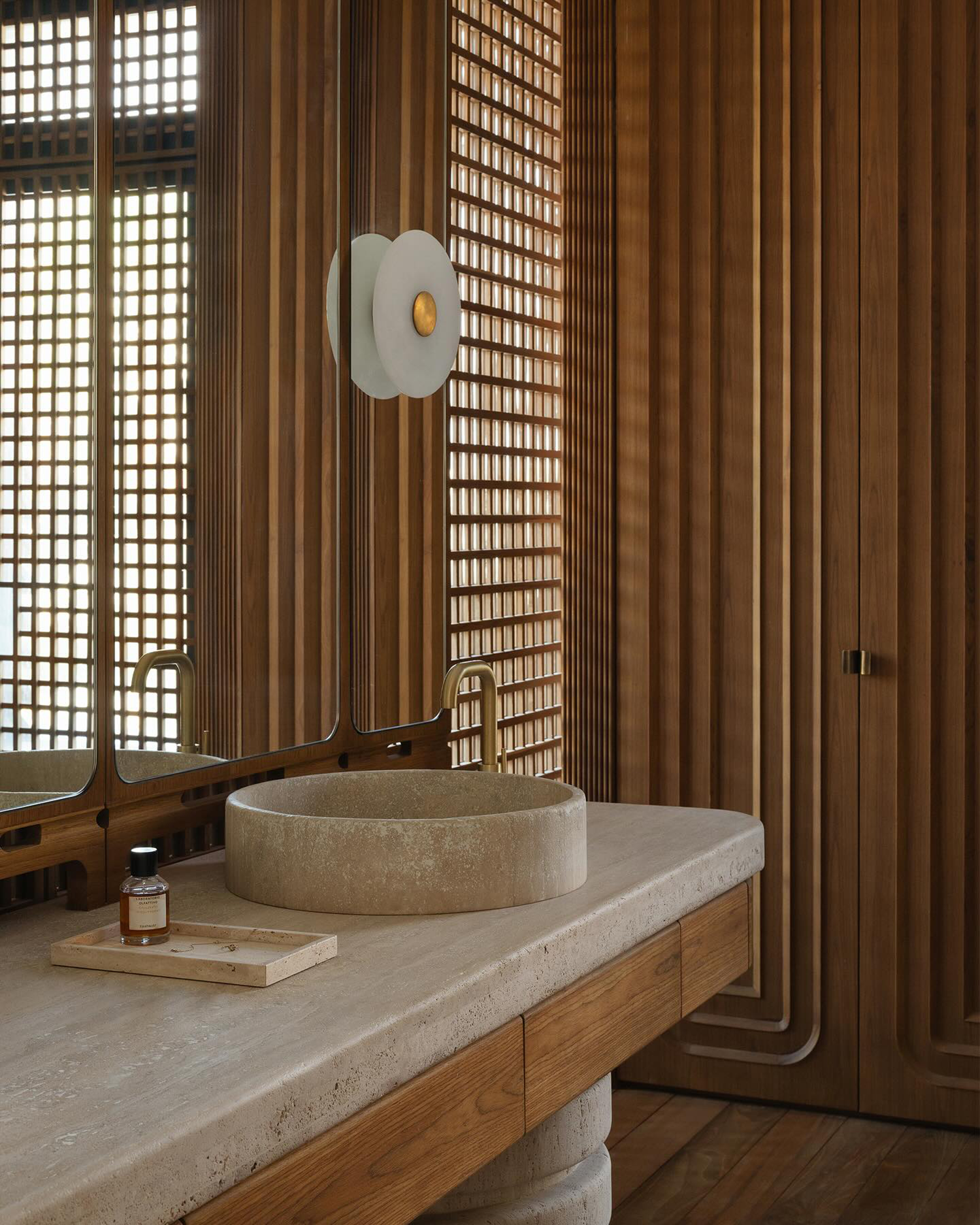 自然中的静谧沉思-61