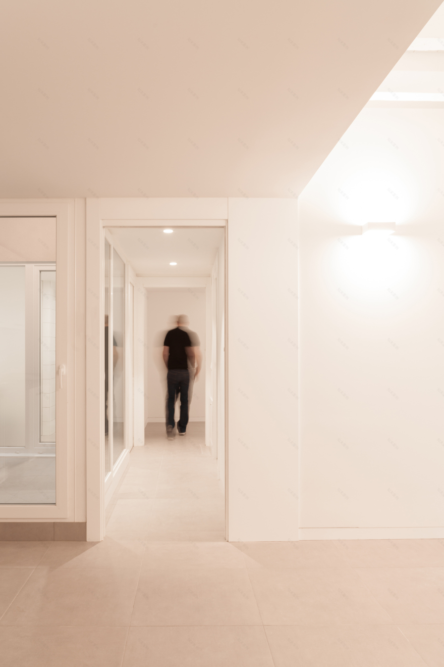 Pamplona 老城区废旧住宅翻新-16