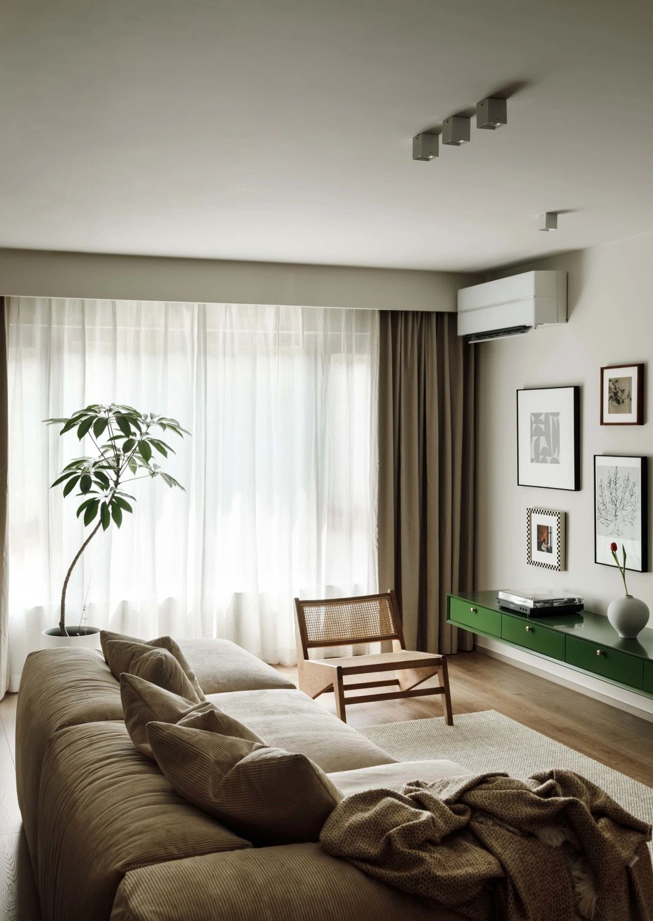 独居女孩的家-29