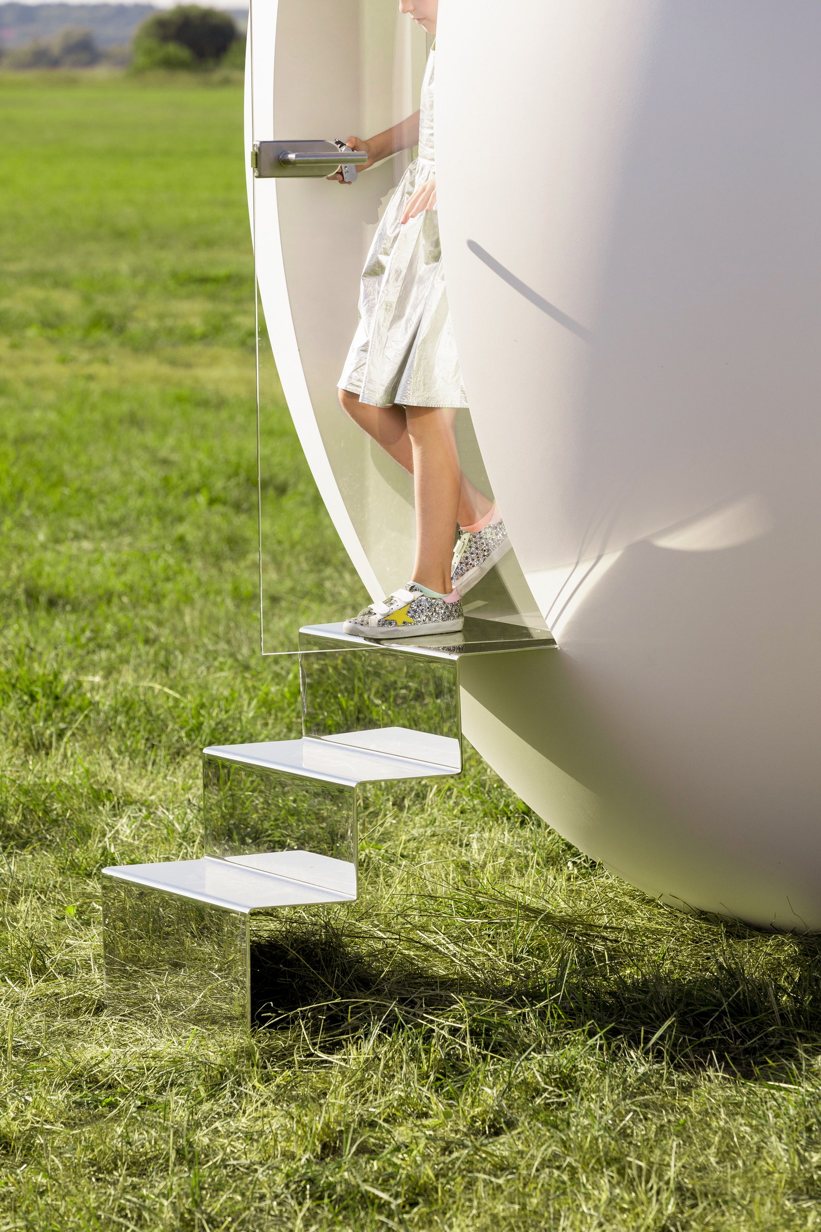 格里戈里·奥列霍夫设计的蛋形房屋丨雕塑家格里戈里·奥列霍夫-7