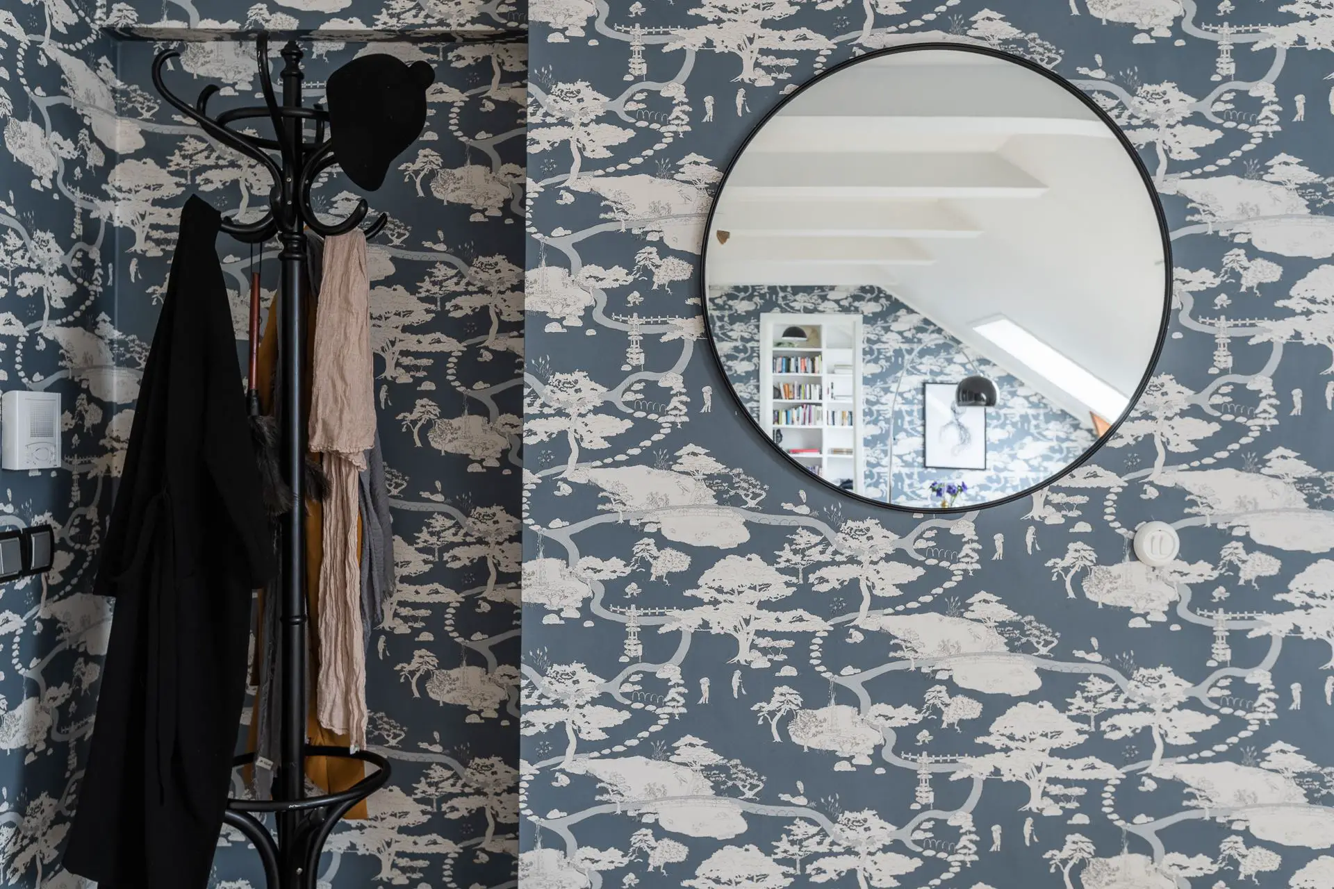 瑞典顶楼公寓的蓝色魅力-21