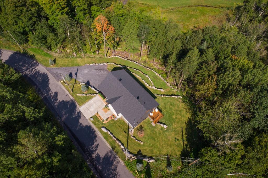 LacBrome地区农舍风格新住宅丨加拿大魁北克丨Joli Joli Design-40