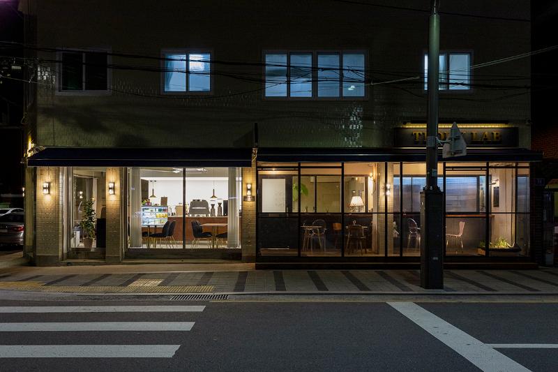 15 坪小屋变装，复古咖啡馆的温馨魅力-21