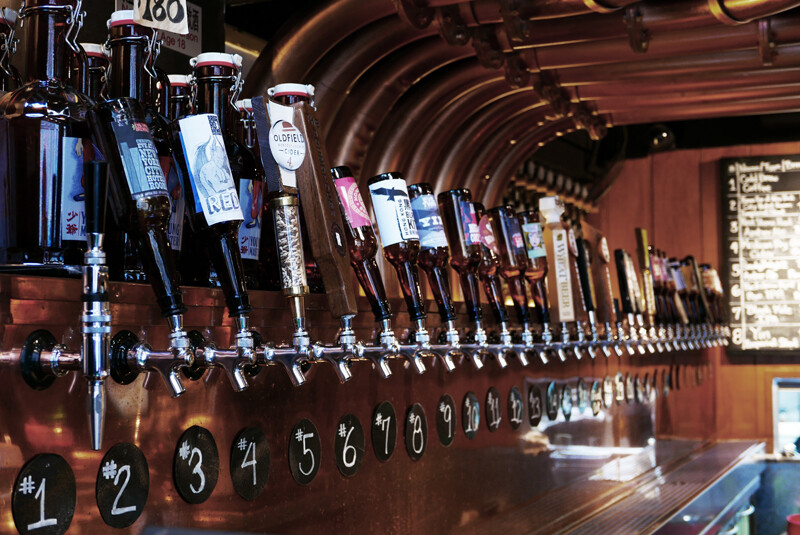 香港市井工业风,啤酒++ 炸鸡的完美融合-15