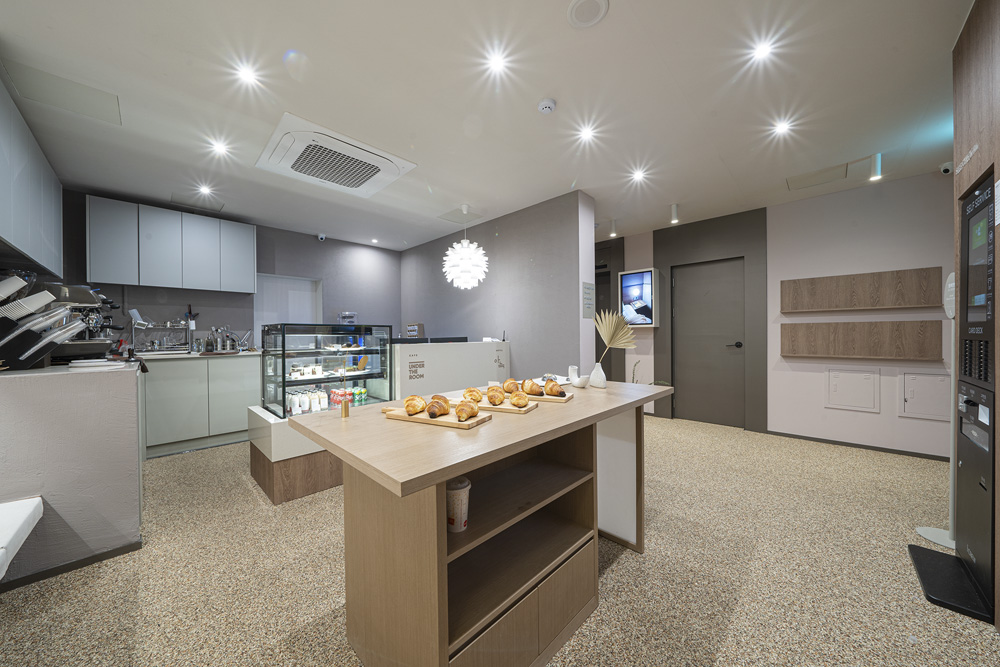 白色与木质，打造高级酒店式公寓-12