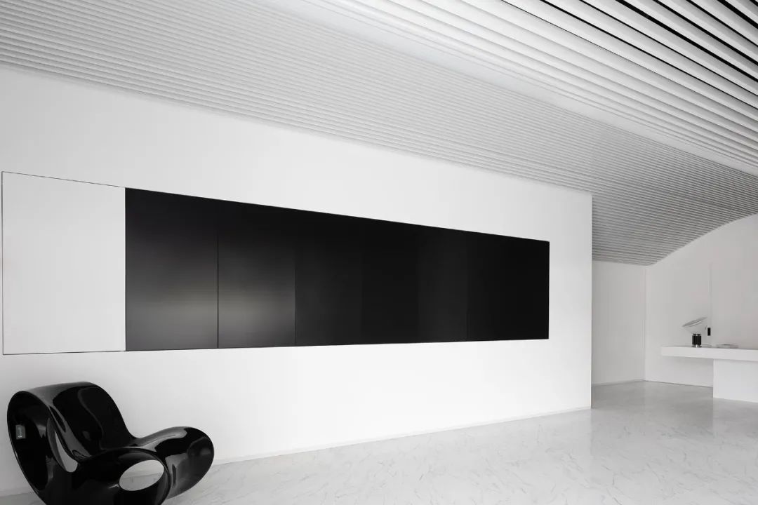 直与曲的交汇，纯粹而律动的空间丨正方良行-22