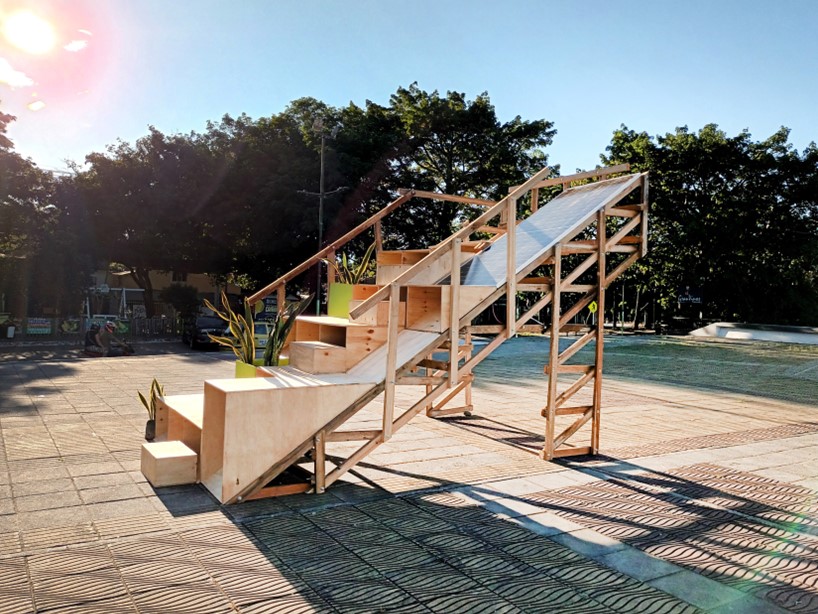 哥伦比亚木质太阳能城市家具塑造公共空间-8