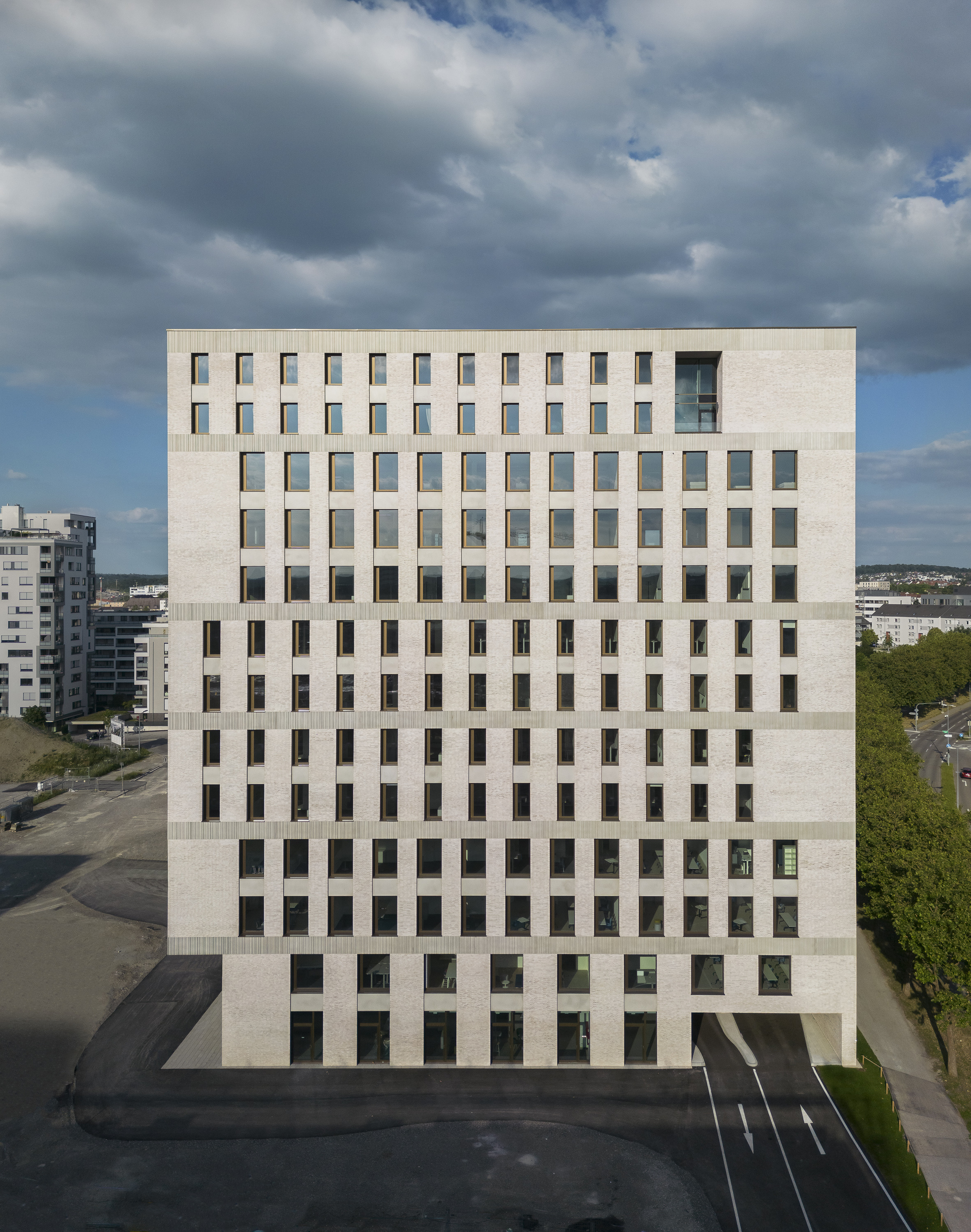 New High-Rise-Block Böblingen District Hospital / Baumschlager Eberle Architekten-35