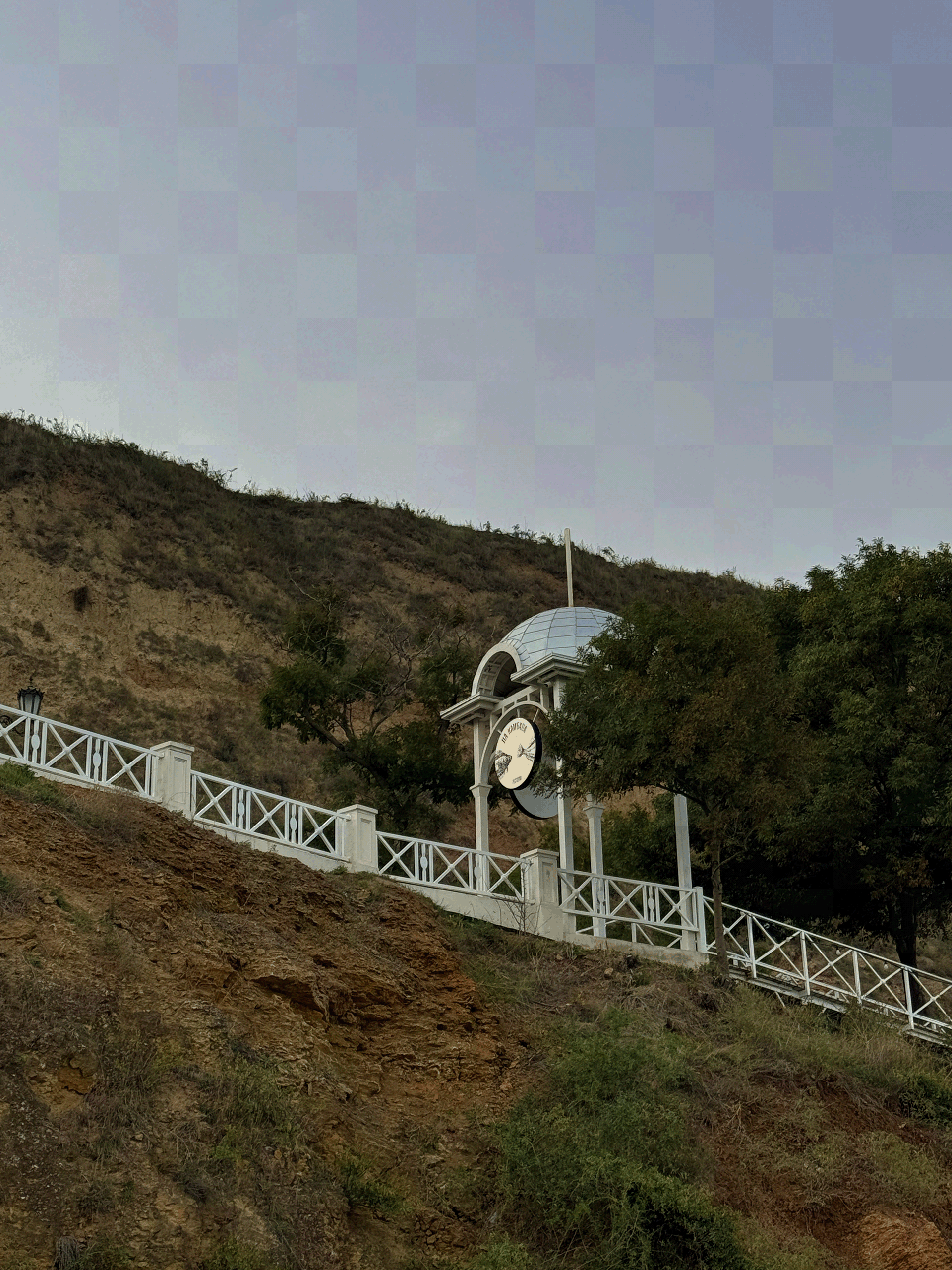 由于LA CAMBALA这种组合并不是常见的有明确固定含义的通用词组，且不清楚其具体语境相关的准确指代，无法进行准确翻译 丨乌克兰敖德萨丨Oleg Volosovskiy等六人团队-23