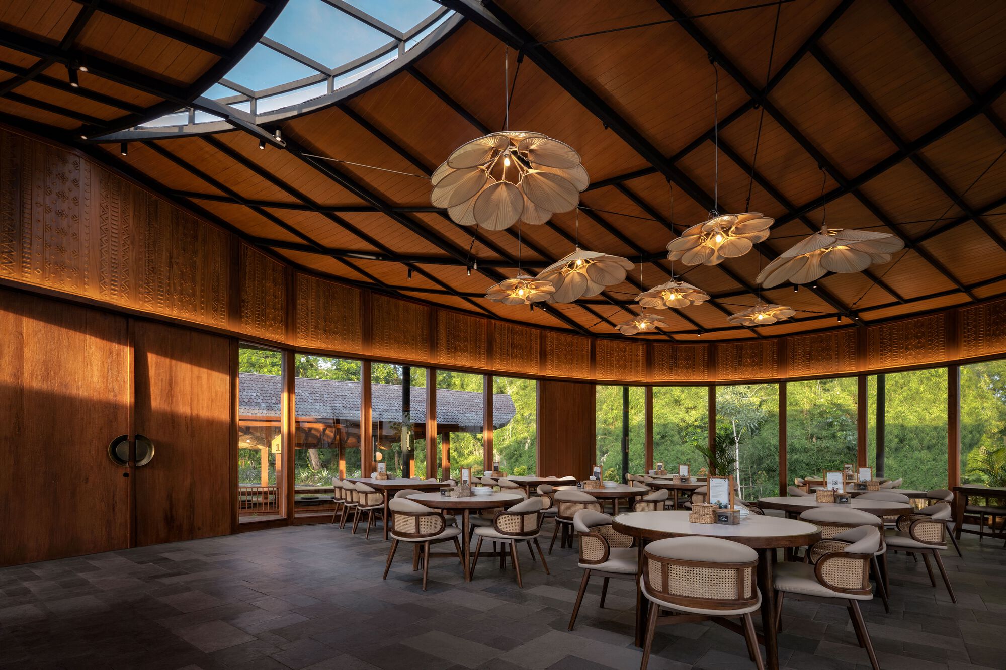 Talaga Sampireun Bali 餐厅丨印度丨KThengono 设计工作室-21
