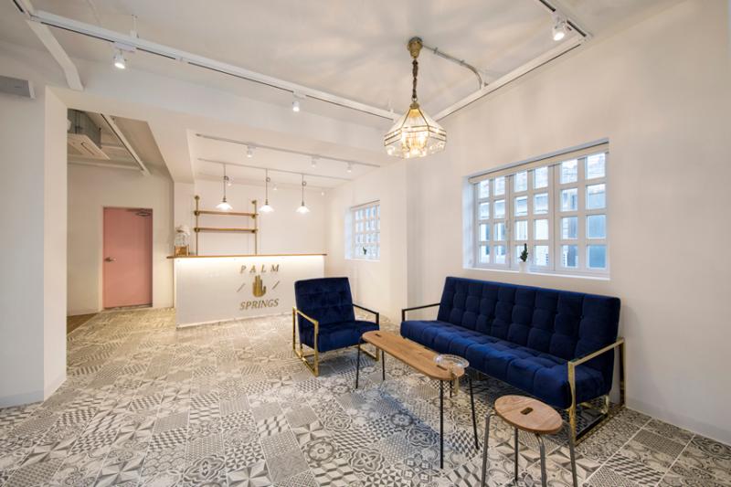 简约时尚的 60 平米咖啡厅设计-8