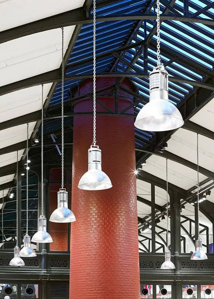 优衣库旗舰店设计探秘 | 空间、科技与人文的完美融合-152