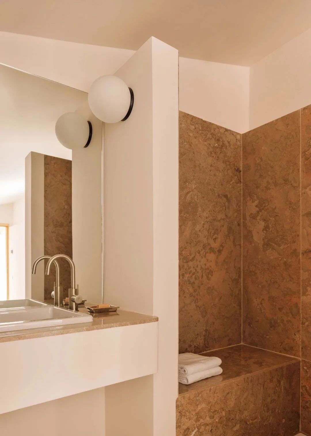 极简白色系民宿 Casa Quatro丨葡萄牙丨The Addresses-24