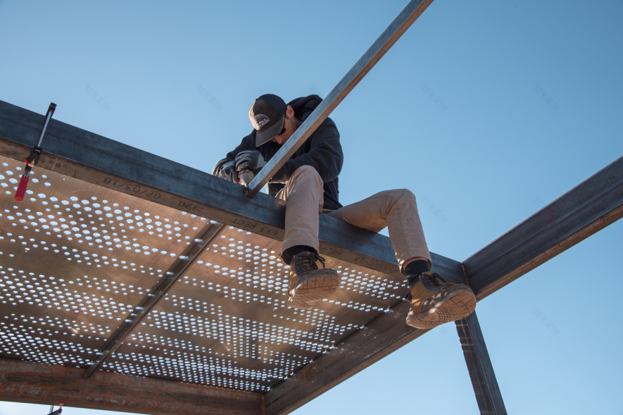 悬浮沙漠的灵动居所·泰勒·博德的“The Loft”丨美国丨Taylor Bode-35