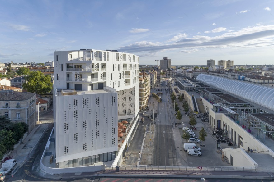 贝洛阿酒店 · 三维折叠的共享城市空间-33