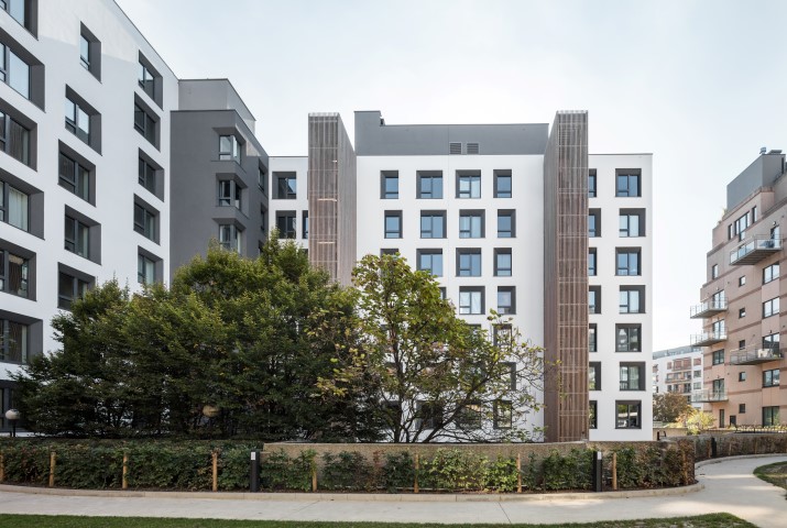 Brussels periphery 1989 年旧办公楼翻新成公寓,环保与美观并重-14