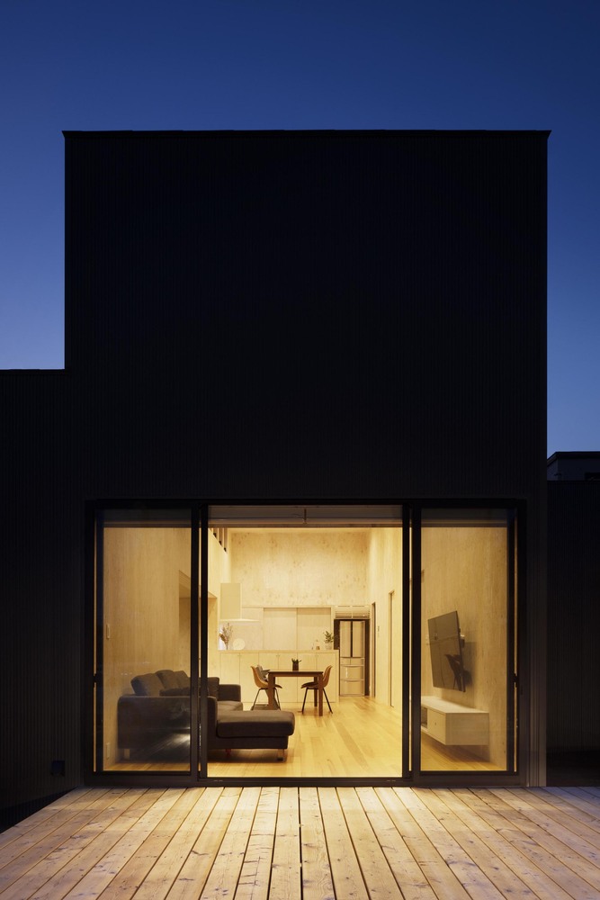 对称简约的日本 HOUSE·W 住宅-24